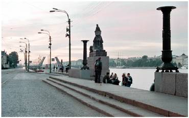 Saint-Petersburg. Universitetskaya Embankment