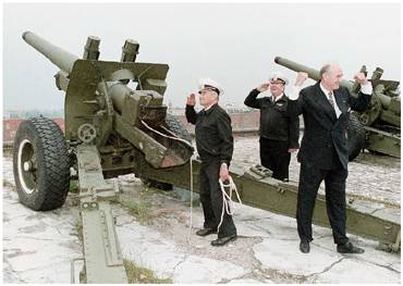 Saint-Petersburg. The Midday Shot of the Gun