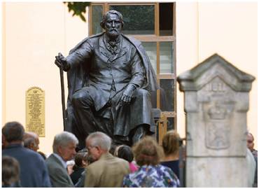 Saint-Petersburg. The Monument to Turgenev