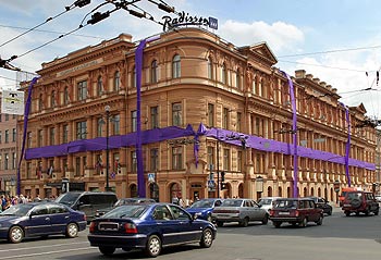 Hotel Investors Staying Away, Saint Petersburg Admits