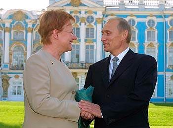 Tarja Halonen and Vladimir Putin