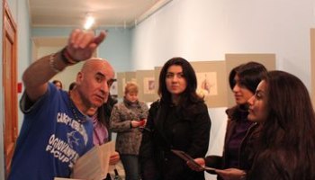 Babi Badalov at the opening of his exhibition The Persian Ambassador at St. Petersburgs Freud Mus