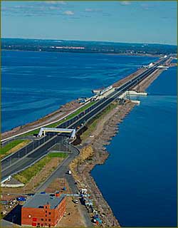 Ship traffic via -2 of Flood Protection Barrier in St.Petersburg suspended till May 8, 2014